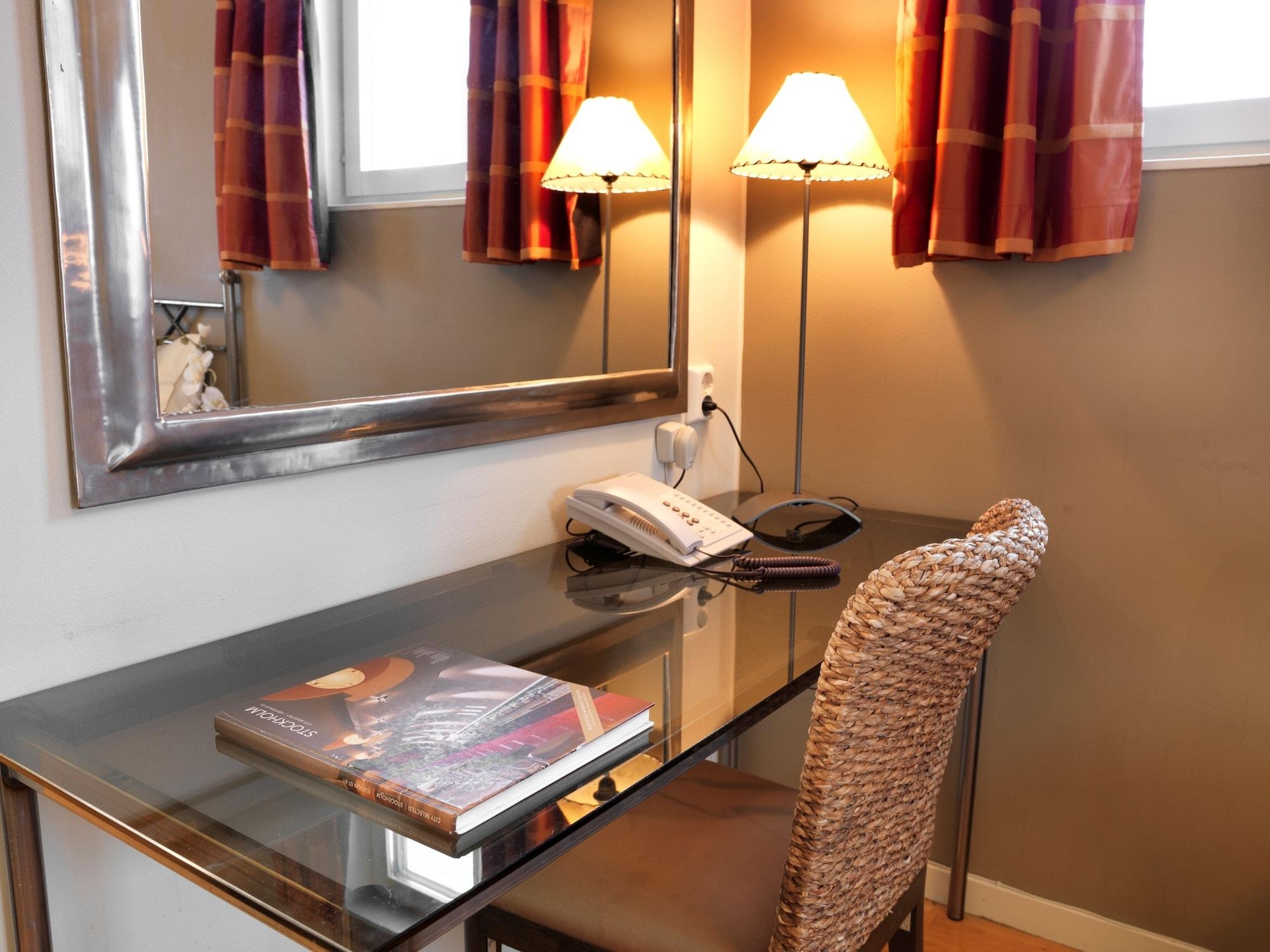 Maude'S Hotel Enskede Stockholm Bilik gambar