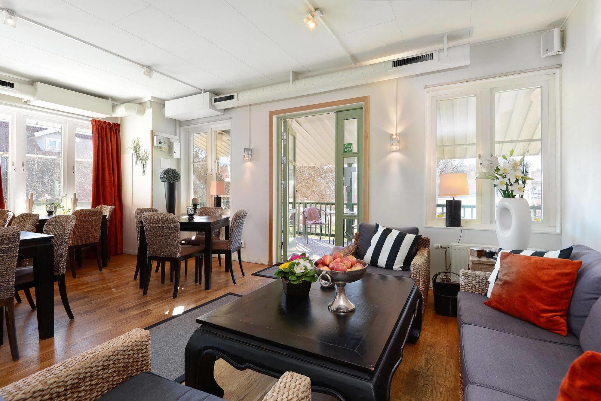 Maude'S Hotel Enskede Stockholm Luaran gambar