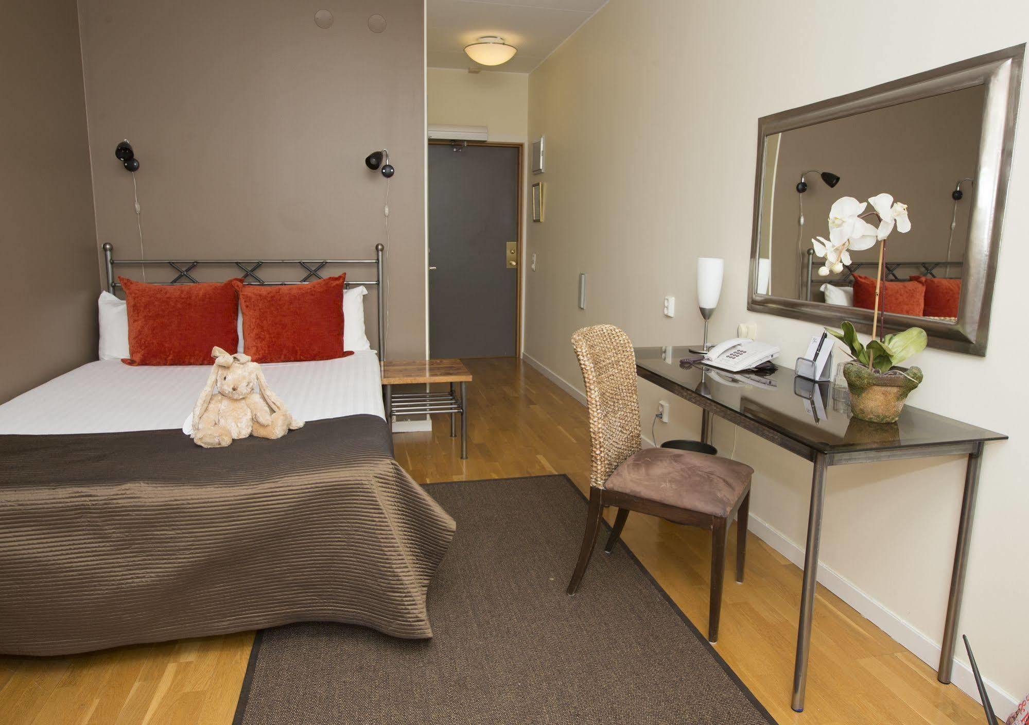 Maude'S Hotel Enskede Stockholm Luaran gambar